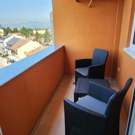 Brand New Two Bedroom And One Living Room Apartment In A Great Location! Sarajevo Bagian luar foto