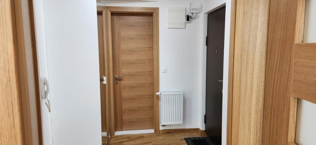 Brand New Two Bedroom And One Living Room Apartment In A Great Location! Sarajevo Bagian luar foto